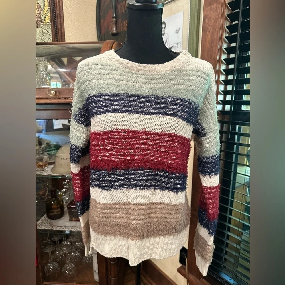 Blu Pepper Stripe Sweater Longer Back Size Large